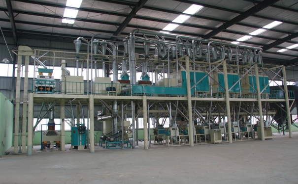 河北邯鄲日產(chǎn)80噸玉米深加工機(jī)械加工現(xiàn)場(chǎng)